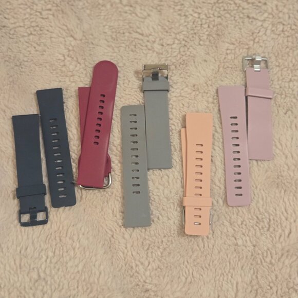 Fitbit Versa 2 Smartwatch Plus Tons of New/Pre-Owned Bands & Accessories - Picture 11 of 15